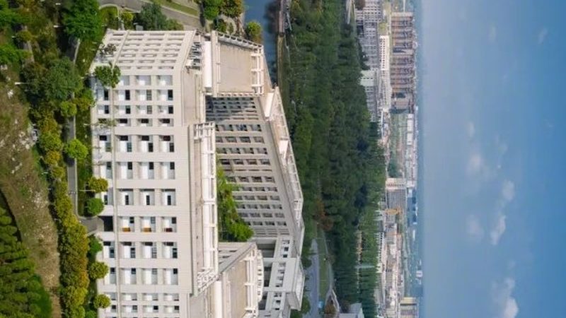 首先，对电子元件进行盘点，确保库存数据的准确性。盘点时，需注意以下几点：