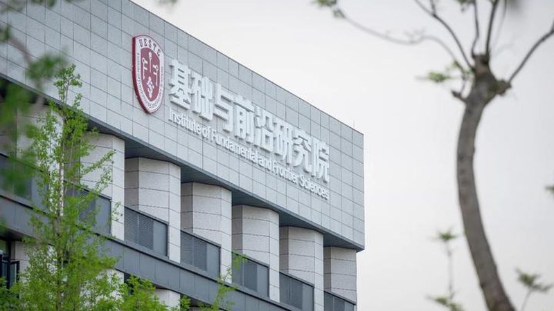 PCB打样玻纤板与纸基板：揭秘两者之间的关键差异